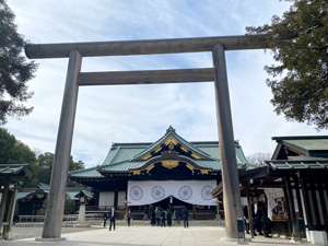 �����_��