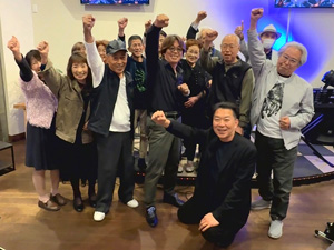 ���y�𗬉�